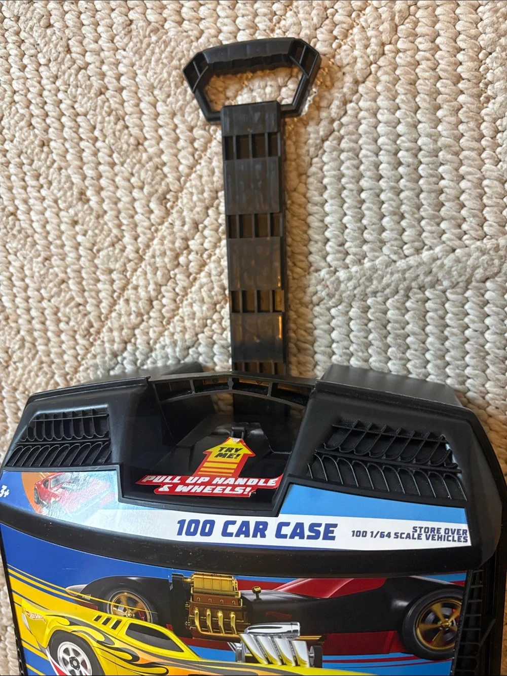 HOT WHEELS: 2025 Black 100 Car Carry Case Rolling Storage